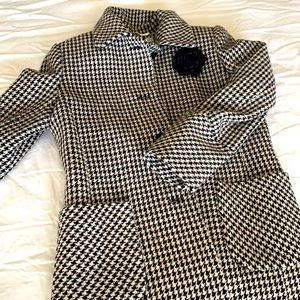 Larry Levine coat. EUC size M